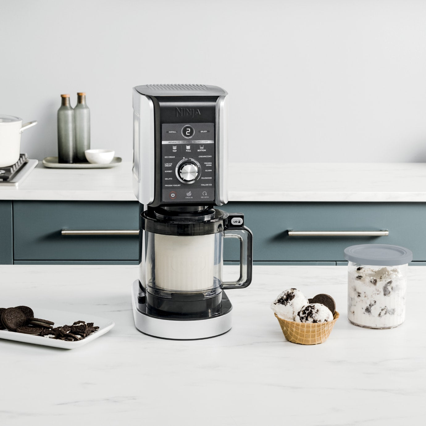 Ninja CREAMi Deluxe Ice Cream Maker Pint Bundle - Image 9