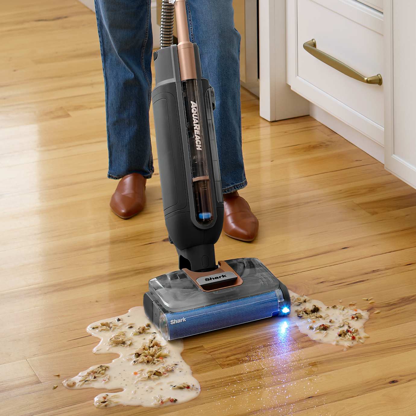 Shark AquaReach Pro Floor to Ceiling Vacuum Mop, Premium Bundle - Image 2