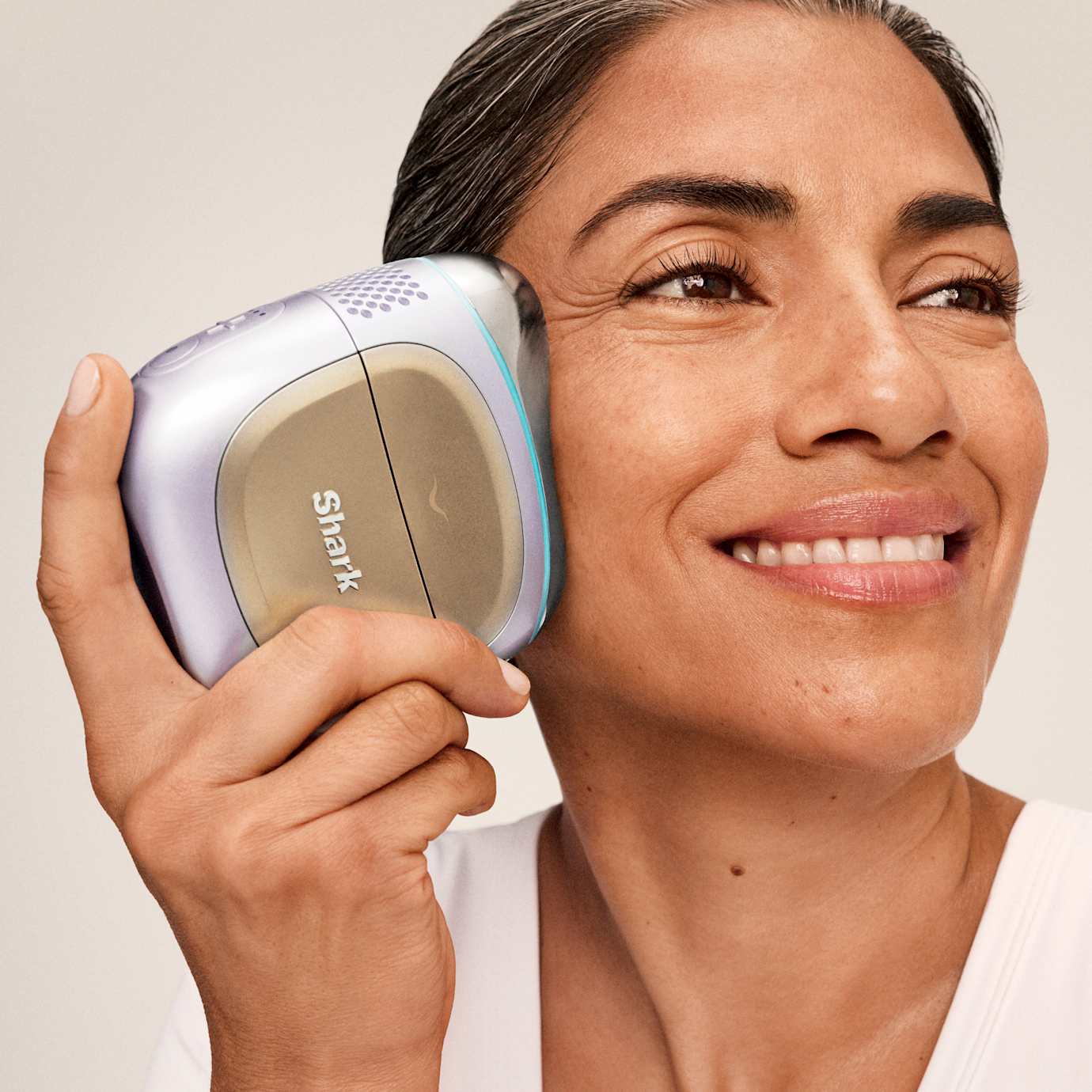 Shark CryoGlow, FacialPro Glow & Depuffi Stand Bundle - Image 11